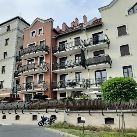 Apartment - Kamieniczka W Centrum