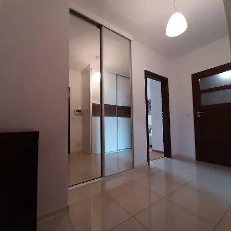 - Kamieniczka W Centrum